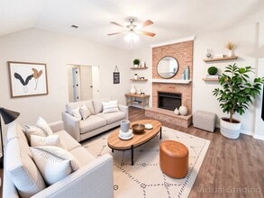 5353 Stephen Forest Cove in Memphis, TN - Foto de edificio - Building Photo