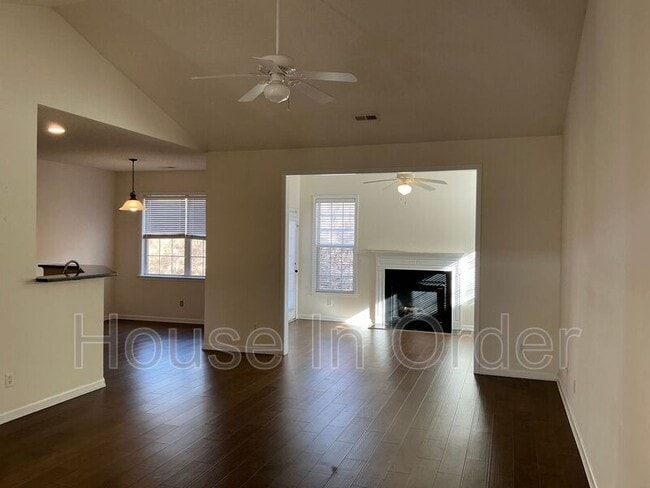 46 Summer Meadow Rd in Avery Creek, NC - Building Photo - Building Photo