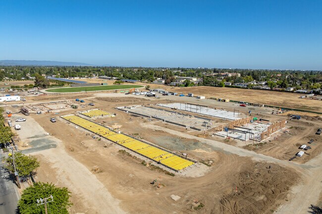 1095 Dunford Way in Sunnyvale, CA - Building Photo - Building Photo