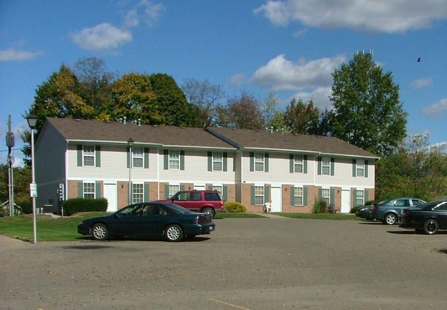 Mt. Anderson Apartments in Zanesville, OH - Building Photo - Building Photo