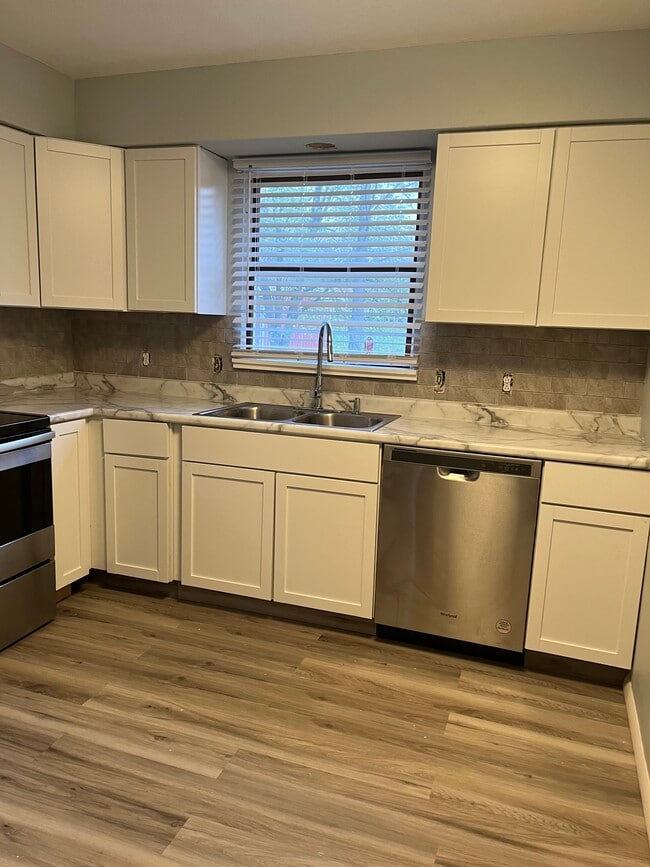 3038 Westfield Dr in Cape Girardeau, MO - Building Photo - Building Photo