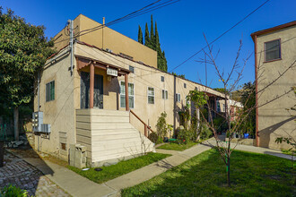 1917 Santa Ynez St in Los Angeles, CA - Building Photo - Building Photo