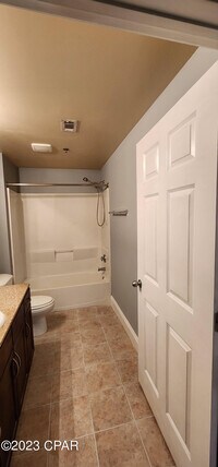 9860 S Thomas Dr photo'