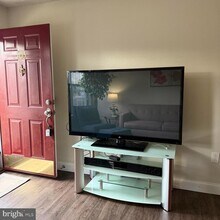 103 Castleton Ct in Pennington, NJ - Building Photo - Building Photo