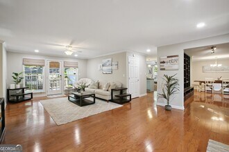 102 Hickory Dr in Peachtree City, GA - Building Photo - Building Photo