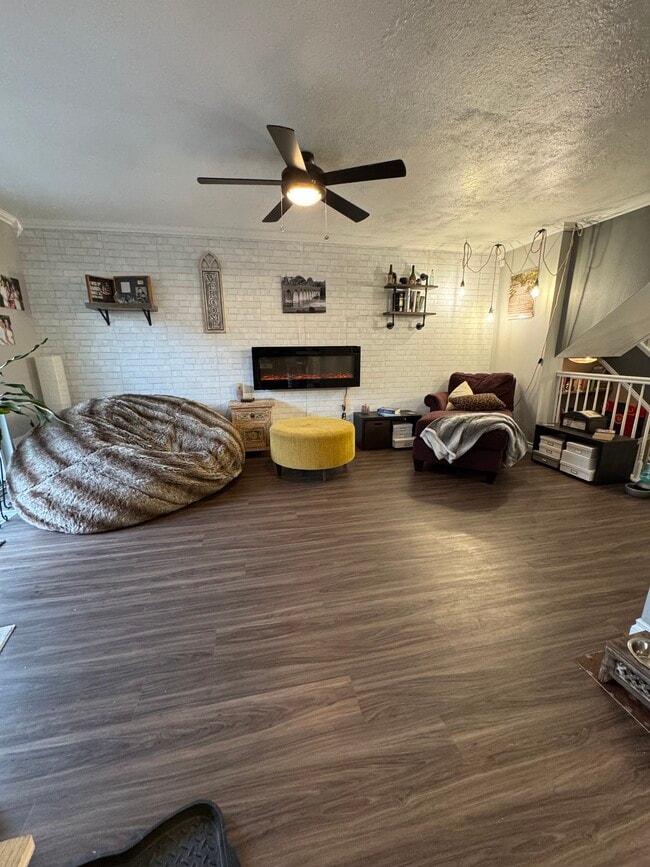 property at 6486 Welch Ct
