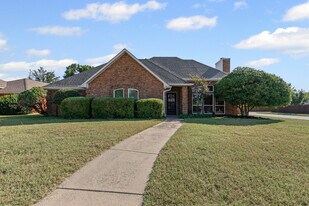 1412 Seabrook Dr in Plano, TX - Building Photo