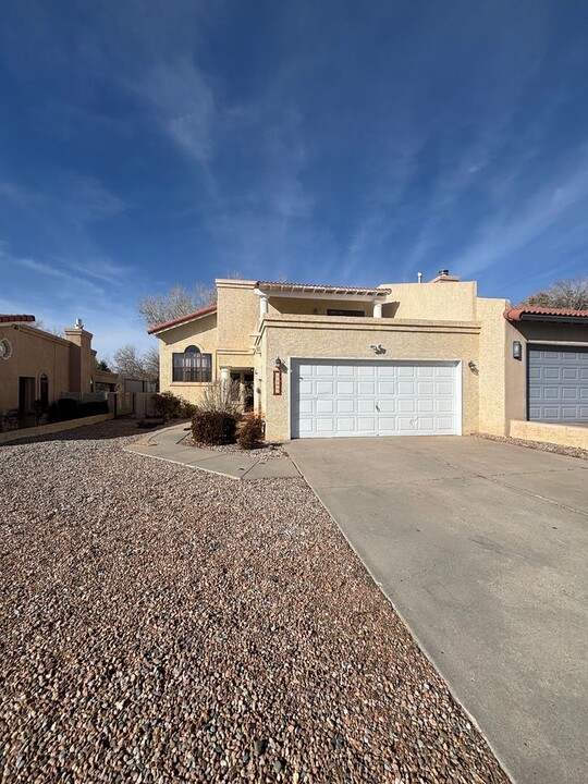 10613 Malaguena Ln NE in Albuquerque, NM - Building Photo