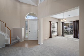 11117 Los Comancheros Rd in Austin, TX - Building Photo - Building Photo