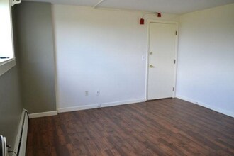 25 Waterman Ave in East Providence, RI - Foto de edificio - Building Photo