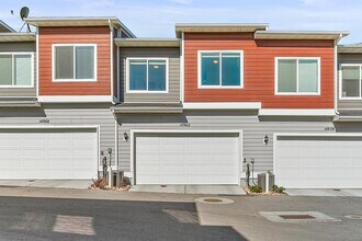 14962 S Soft Whisper Wy in Herriman, UT - Building Photo - Building Photo