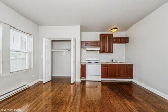 1506 E 67th St in Chicago, IL - Building Photo - Building Photo
