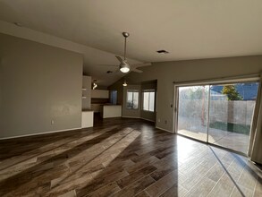 910 N Swan Dr in Gilbert, AZ - Building Photo - Building Photo