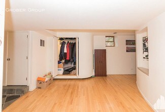 1427 N Hoyne Ave-Unit -1F in Chicago, IL - Building Photo - Building Photo