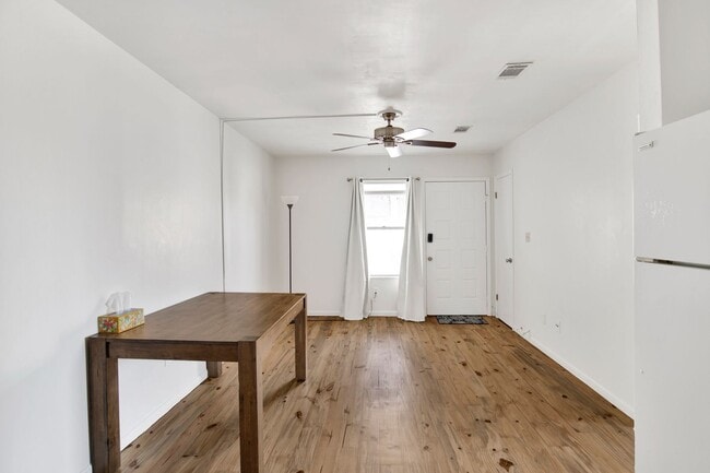 property at 1275 Redwood Ln