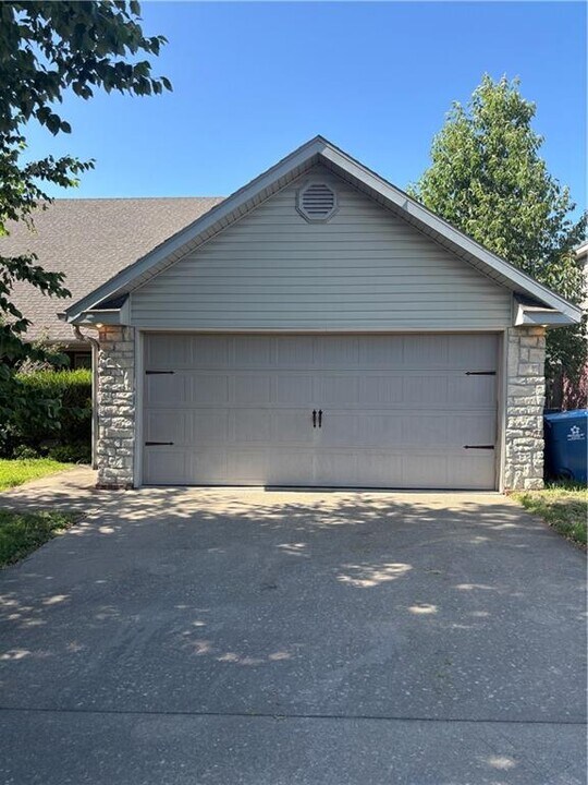 3004 SW Windrift Ave in Bentonville, AR - Building Photo