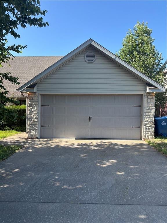 property at 3004 SW Windrift Ave