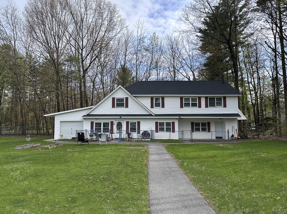 331 Northline Rd, Unit 3 in Ballston Spa, NY - Building Photo