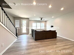 1276 Brawley School Rd in Mooresville, NC - Building Photo - Building Photo