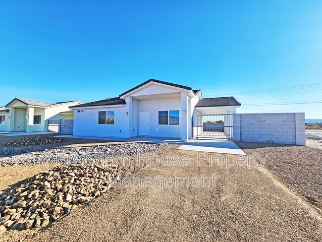 property at 831 Valiant Ave