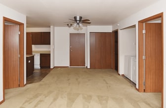 Keeneland Village Apartments in Sartell, MN - Building Photo - Building Photo