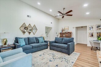 4805 Pelham Dr in Austin, TX - Building Photo - Building Photo