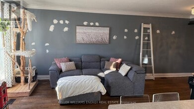 195 Waverly St S in Oshawa, ON - Building Photo - Building Photo