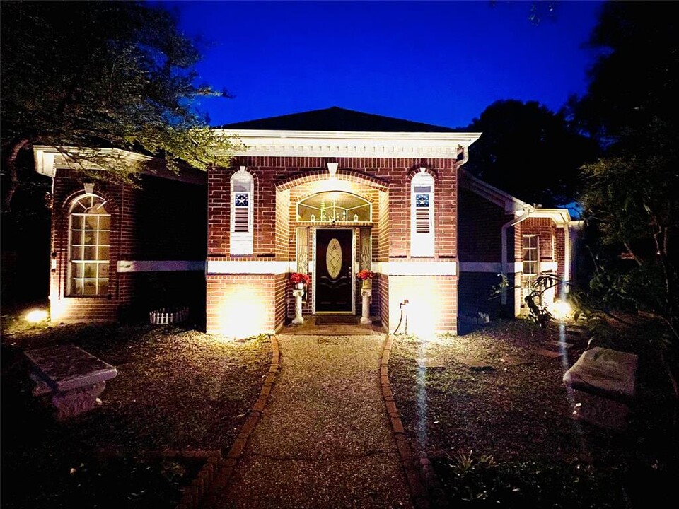 4733 S Cashel Oak Dr in Houston, TX - Foto de edificio