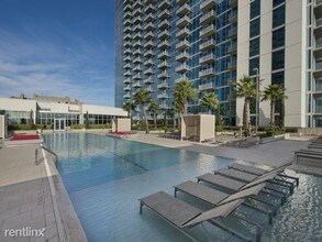 6019 Almeda Rd in Houston, TX - Building Photo - Building Photo