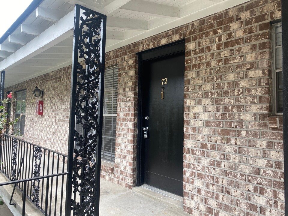 811 Colony Dr, Unit E 72 in Charleston, SC - Foto de edificio