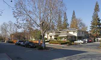 Creekview Inn in San Jose, CA - Building Photo