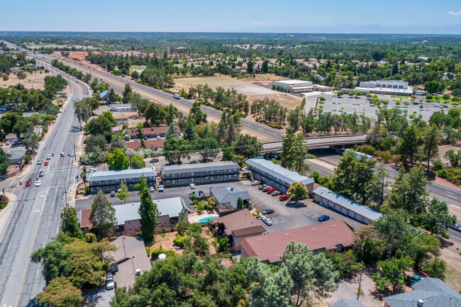 The Peaks in Redding, CA - Building Photo - Building Photo