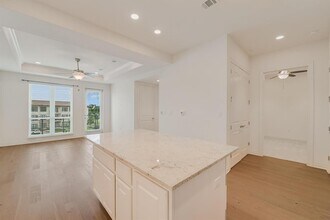 102 Bella Toscana Ave in Lakeway, TX - Building Photo - Building Photo
