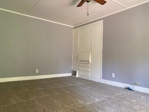 2093 Tompkins St, Unit 2093 in West Linn, OR - Building Photo - Building Photo