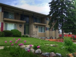 Madison Apartments in Lansing, MI - Building Photo - Building Photo