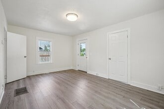 1916 NE Emerson St in Portland, OR - Building Photo - Building Photo