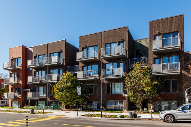 5773 Laurendeau Rue in Montréal, QC - Building Photo - Building Photo