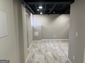 1255 Pine Ave in East Point, GA - Building Photo - Building Photo