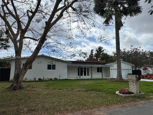 10540 SW 125th St in Miami, FL - Building Photo - Building Photo