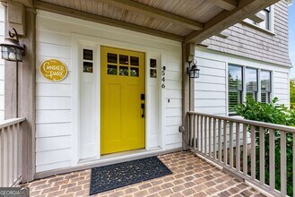 546 Candler Park Dr NE in Atlanta, GA - Building Photo - Building Photo