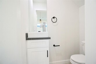 1711 Summer St in Houston, TX - Building Photo - Building Photo