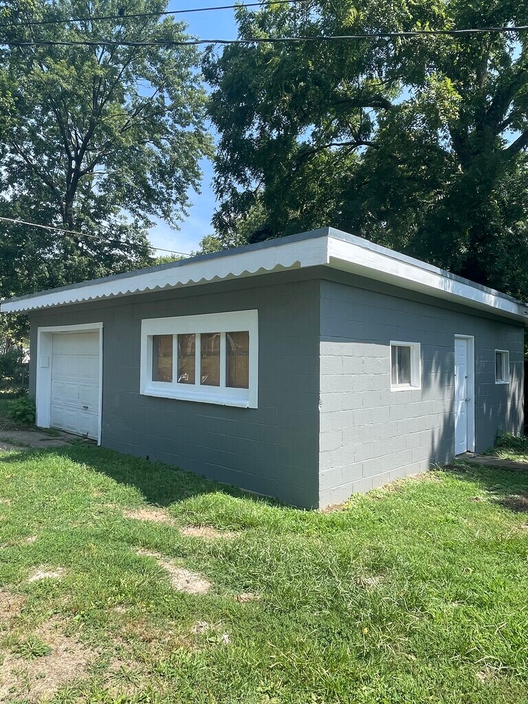 1100 E High St Rentals in Springfield, MO