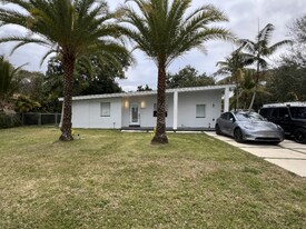 6425 SW 82nd St in Miami, FL - Building Photo