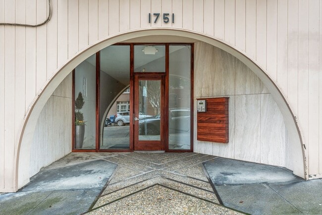 1751 Pacific Ave in San Francisco, CA - Building Photo - Building Photo