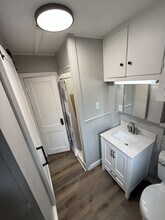 1800 W Webster St in Springfield, MO - Building Photo - Building Photo