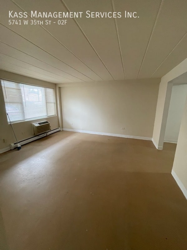 5741 W 35th St in Cicero, IL - Building Photo - Building Photo