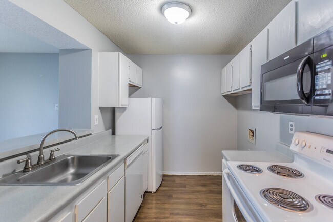 Deerfield Apartments in Memphis, TN - Foto de edificio - Interior Photo