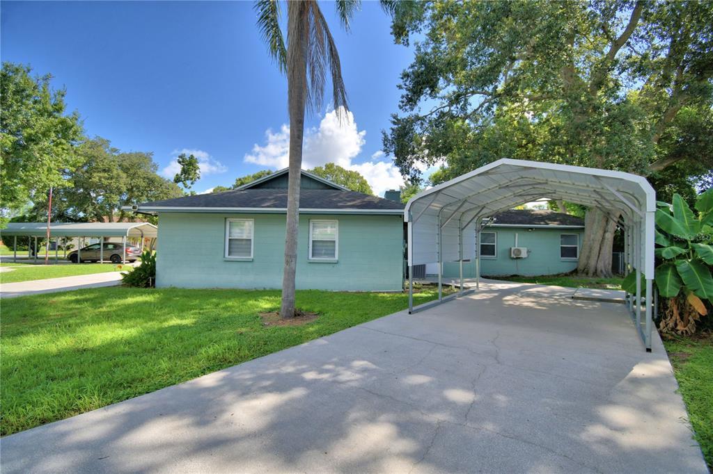 2405 Roslyn Ln in Lakeland, FL - Building Photo