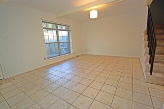 1503 Cedar Cove St in La Porte, TX - Foto de edificio - Building Photo