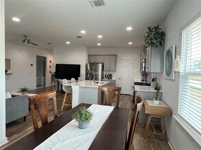 10509 Fulton Ave in Austin, TX - Building Photo - Building Photo